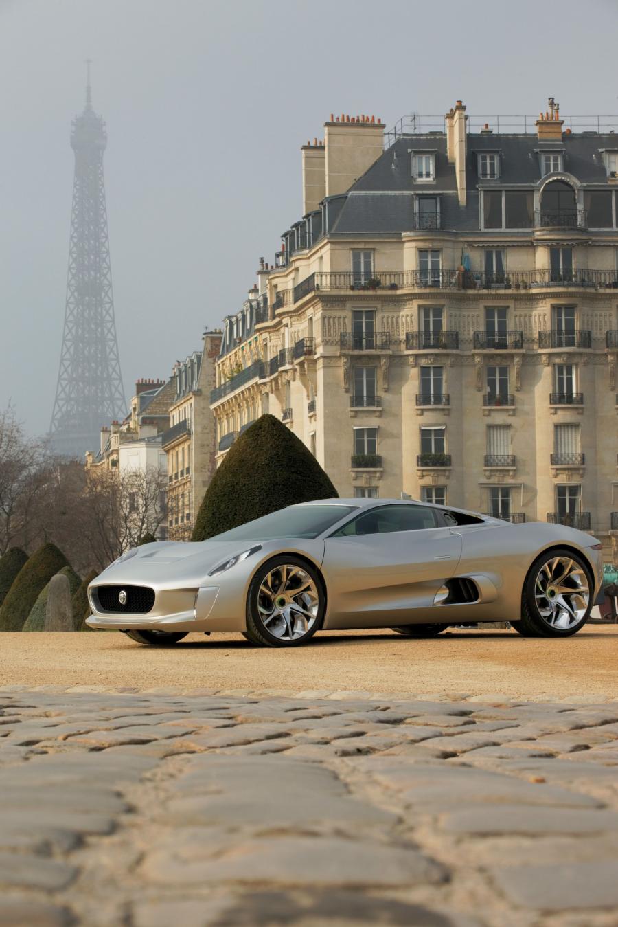  Jaguar C-X75 Concept 2010 года  (фото 38 из 126)
